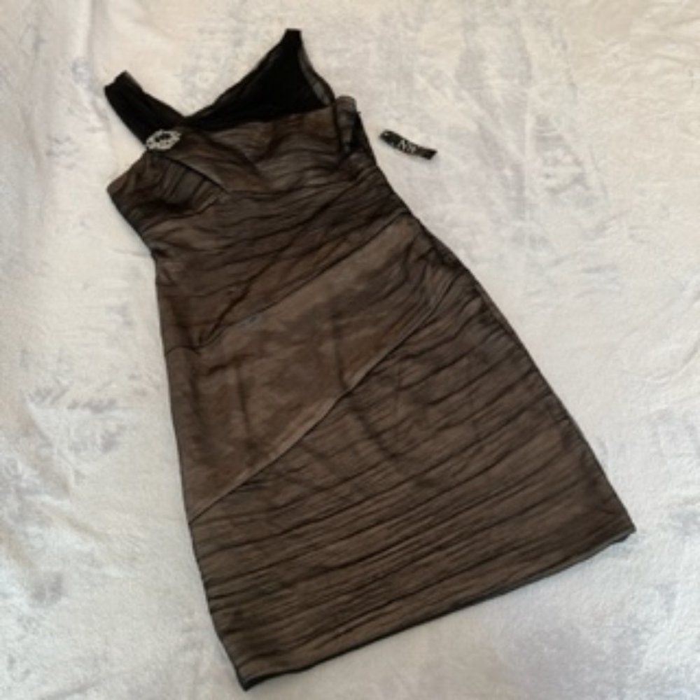 Night Way Women's Dress With Brooch Pin 8 - Picture 4 of 15